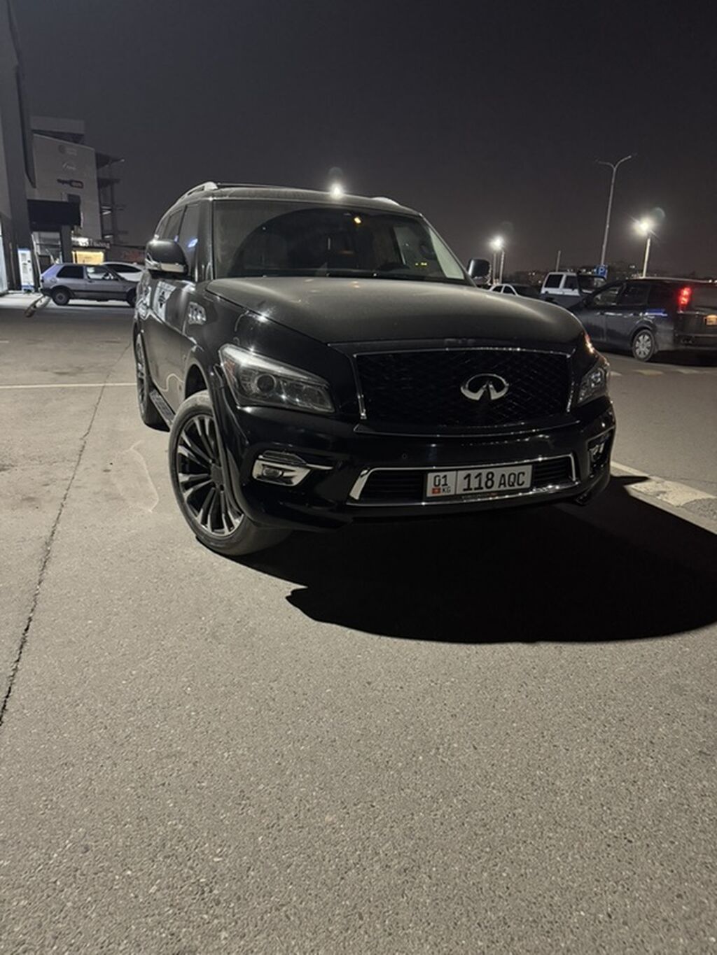 Infiniti QX80