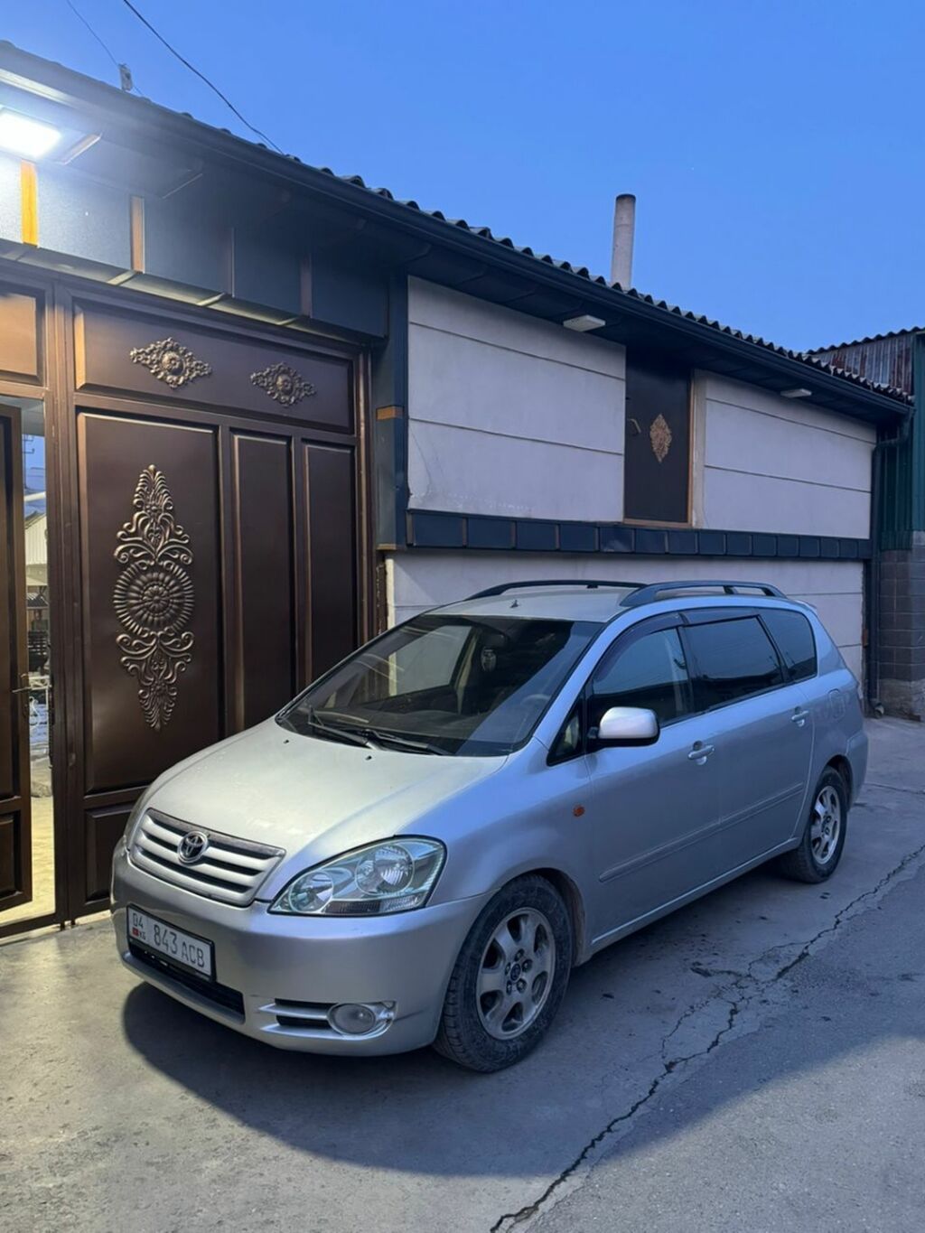 Toyota Avensis Verso