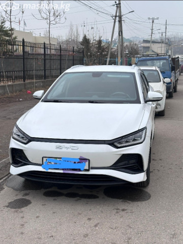 BYD E2